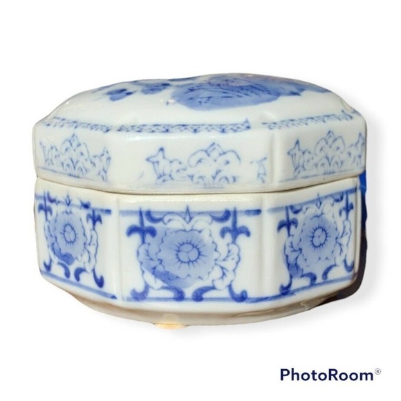 Other - Vintage Rare Chinese Glazed Porcelain Trinket Pill Box Blue Flower Lid Octagonal